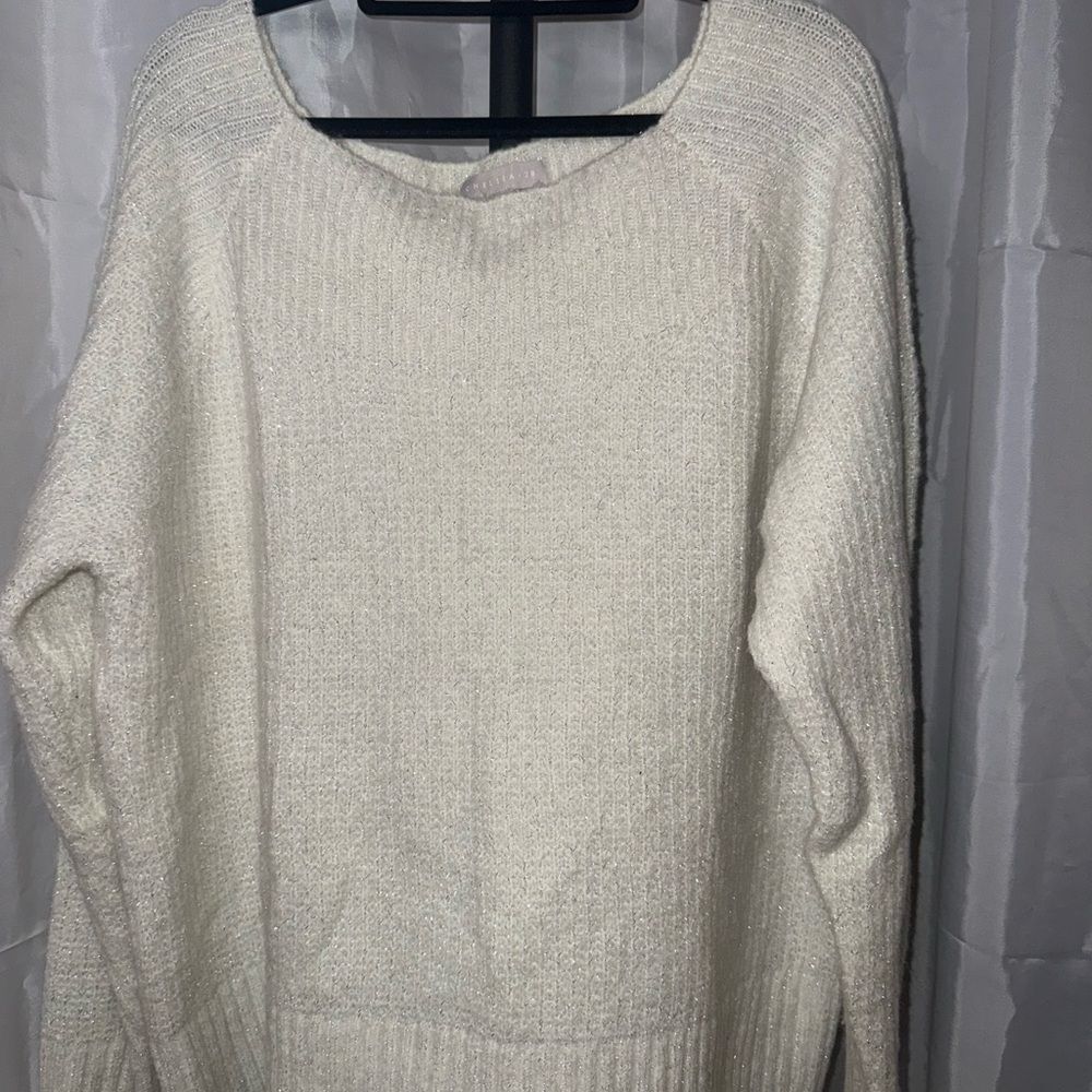 Chelsea28 Women's Cream Crew Neck Sweater